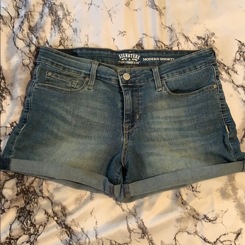 3 FOR 30$ 💜 Levi jean shorts